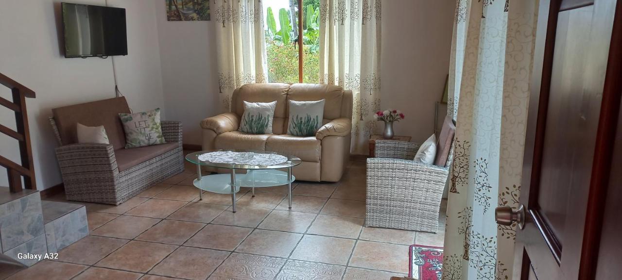 Loversnest Self Catering Anse aux Pins Exterior foto